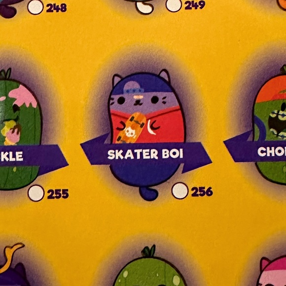 Cats vs Pickles Skater Boi #256 Limited Release Gold Series Beans Blind Bag - Picture 5 of 6